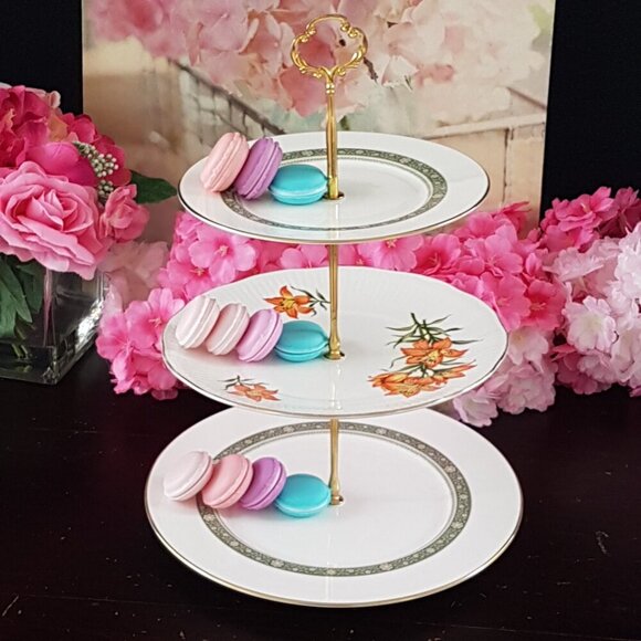 3 Tier Bone China Cake Stand Cupcake Dessert  High Tea Party Tray Christmas Gift - Picture 2 of 11